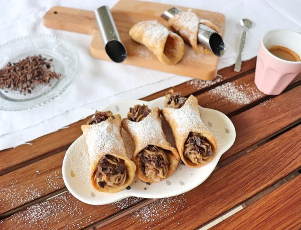 Cannoli-siciliani-al-caffe-con-crema-alla-ricotta-la-ricetta-infallibile-per-prepararli-in-casa-banner