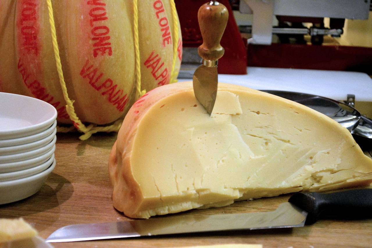 provolone_Valpadana_2 provolone_Valpadana_2